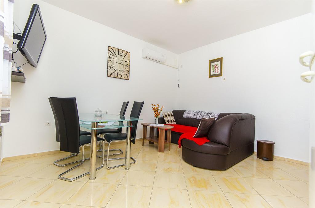 Apartment Marijana Трогир Екстериор снимка